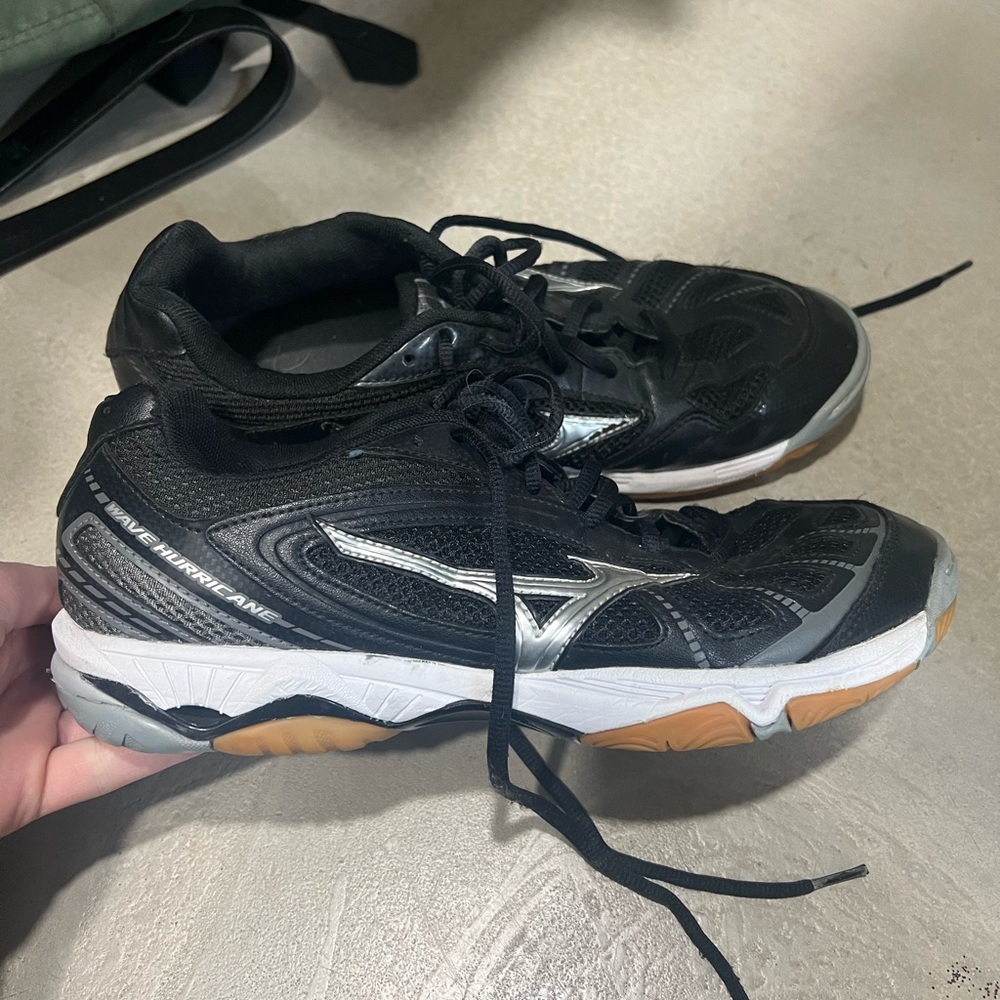 Women’s Indoor Volleyball Shoes Mizuno Black & Silver